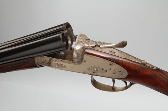 Ugartechea Model 1000 sidelock shotgun: detail 1 of 4
